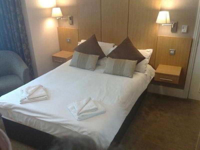 Buckingham Hotel 하이위컴 객실 사진